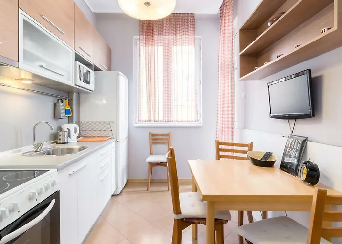 Διαμέρισμα Beautiful Business Apartment- Center By Flat Mаnager