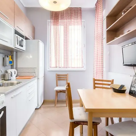Διαμέρισμα Beautiful Business Apartment- Center By Flat Mаnager